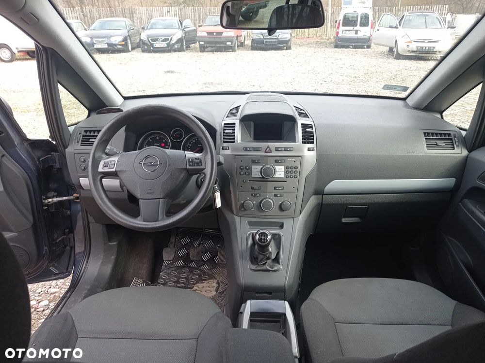 Opel Zafira - 15