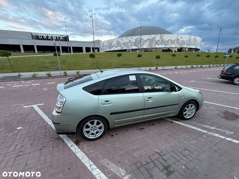 Toyota Prius 1.5 VVT-i Sol (nav) - 1
