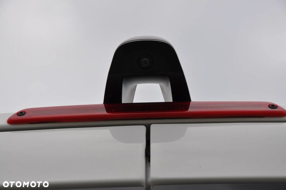 Mercedes-Benz Sprinter - 26