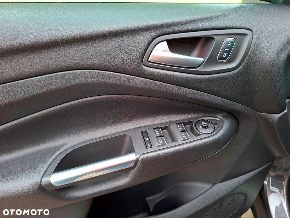 Ford Kuga 2.0 TDCi AWD Titanium - 33