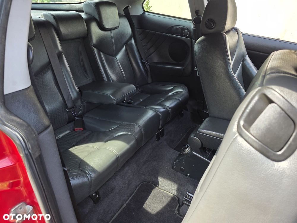 Alfa Romeo GT 1.9 JTD M-Jet Sportiva - 16