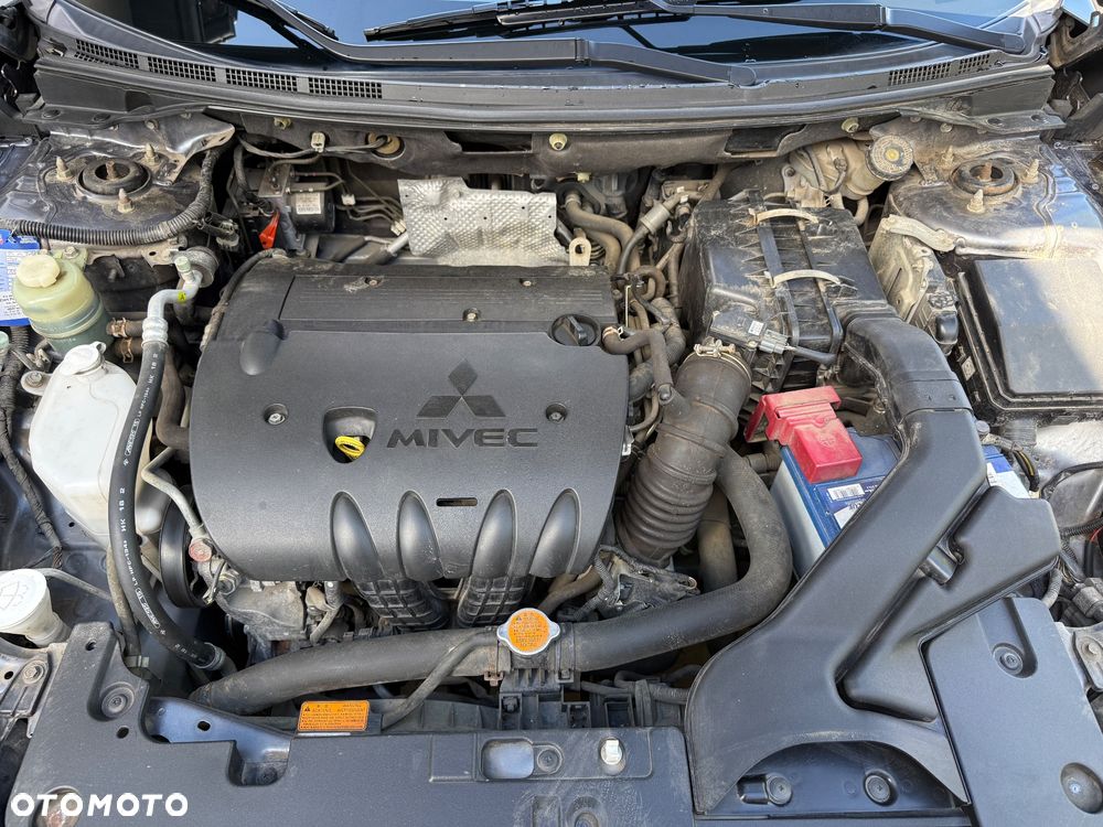 Mitsubishi Lancer 1.8 Intense - 34