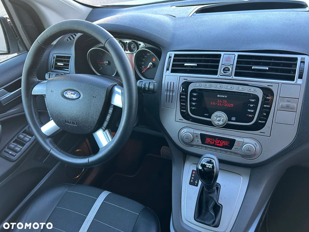 Ford Kuga 2.0 TDCi 4x4 Titanium - 27