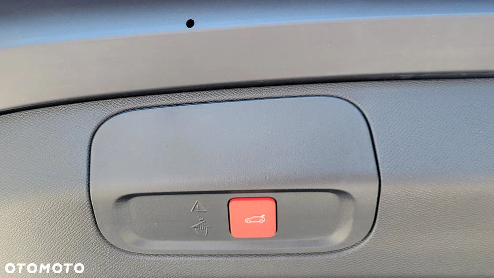 Peugeot 408 1.2 PureTech mHEV GT S&S e-DSC6 - 12