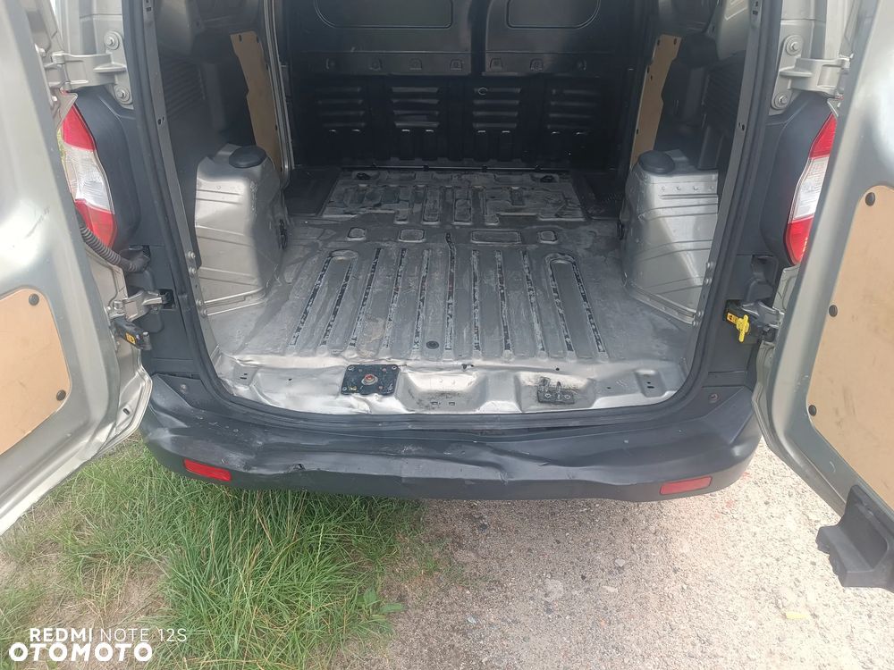 Ford Courier - 11