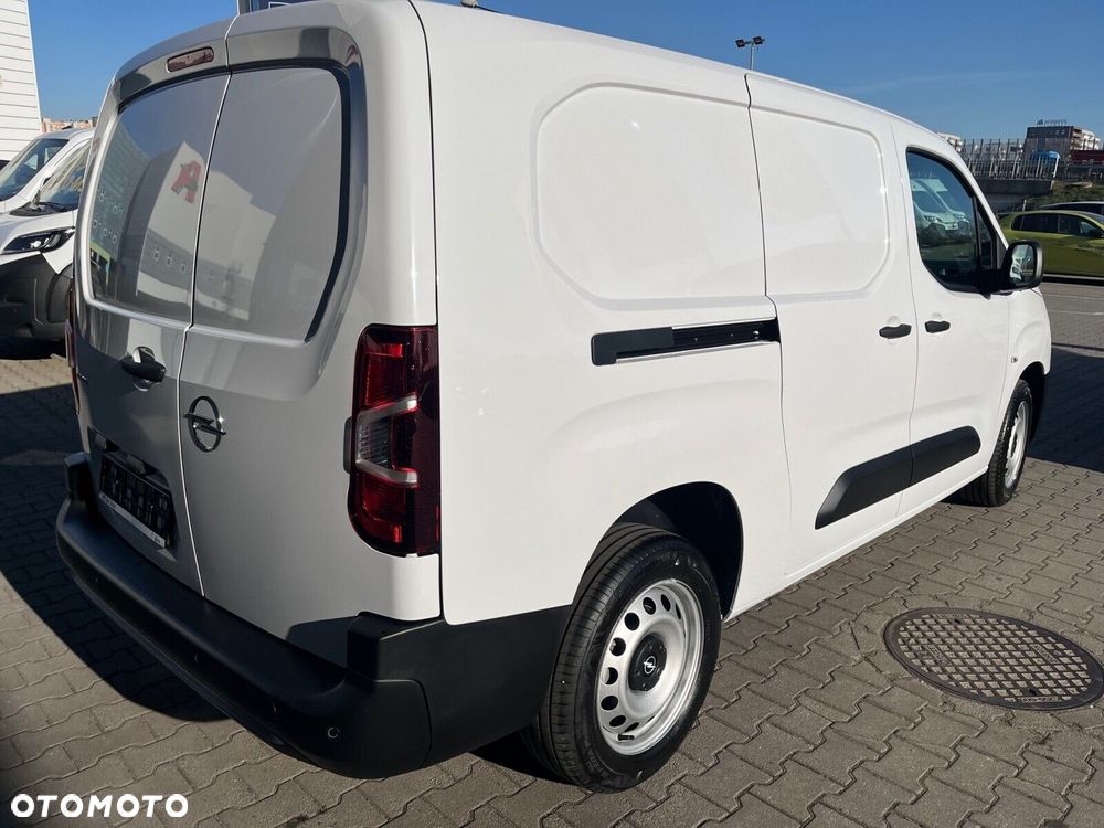 Opel Combo Cargo Furgon XL 1.5 T.Diesel 100KM MT6 - 3