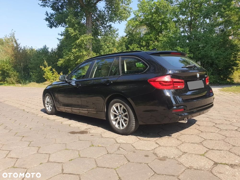BMW Seria 3 318i - 5