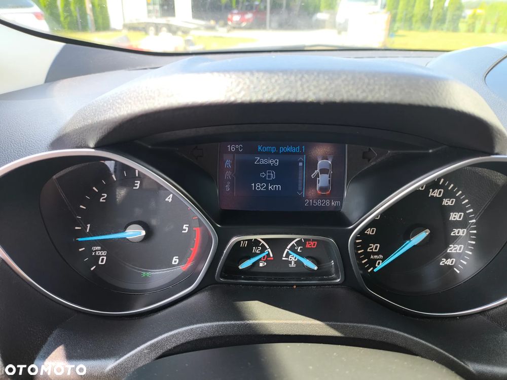 Ford Kuga 2.0 TDCi FWD Titanium - 36