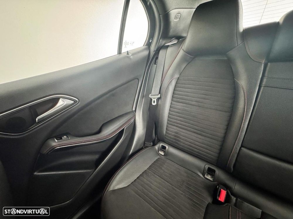 Mercedes-Benz GLA 180 AMG Line Aut. - 22