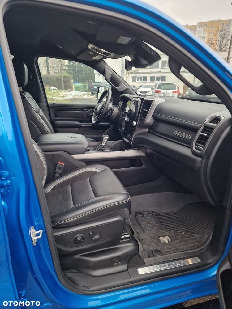 RAM 1500 5.7 Crew Cab Laramie - 18