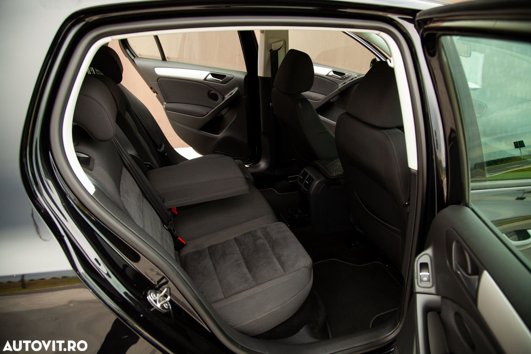 Volkswagen Golf 2.0 TDI Highline - 15