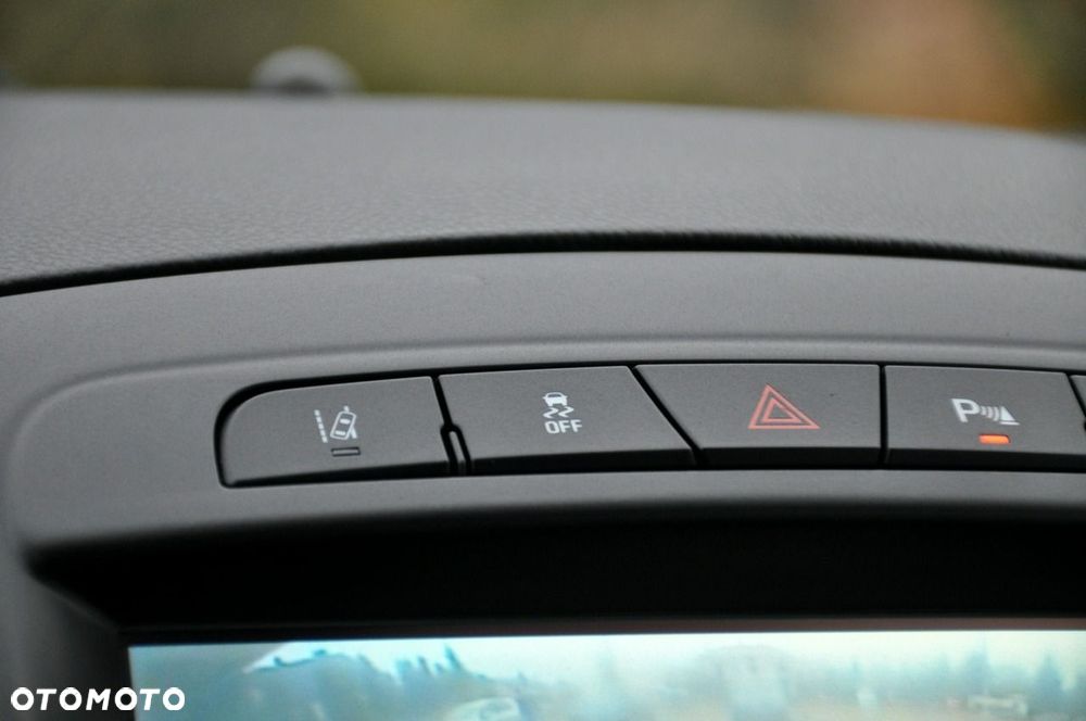 Opel Insignia - 30