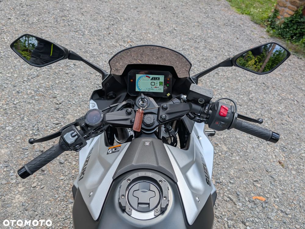 Suzuki GSX - 11