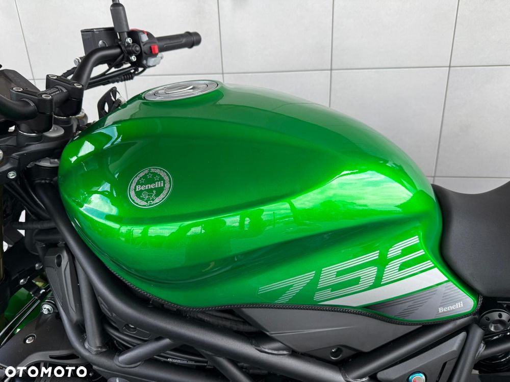 Benelli 752 S - 15