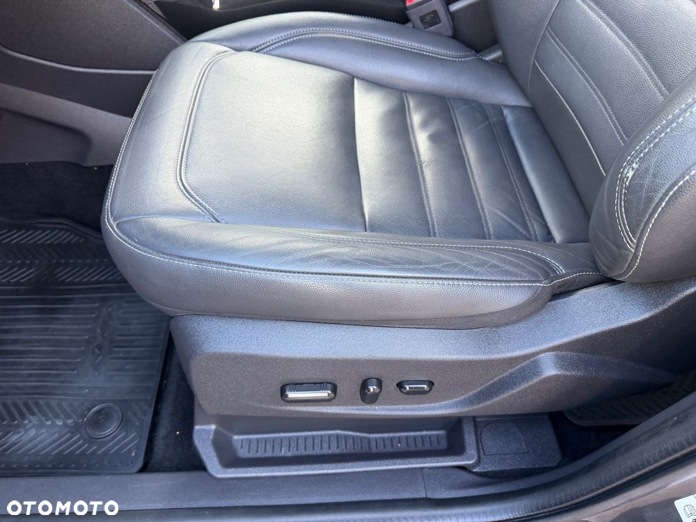 Ford Kuga 2.0 TDCi AWD Titanium - 21