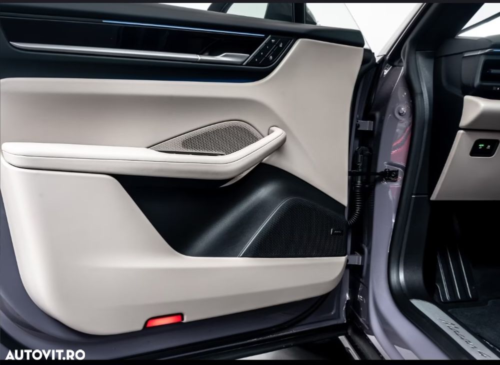 Porsche Macan 4 100 kWh - 14