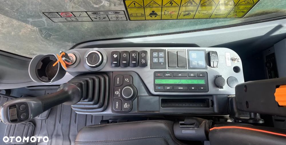 Doosan DX 300 LC -7   KOPARKA GĄSIENICOWA - 5