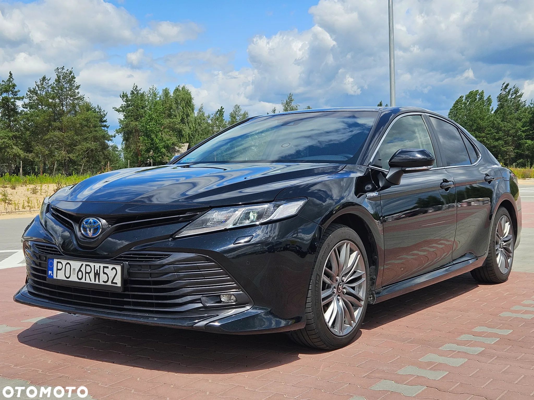 Toyota Camry 2.5 Hybrid Comfort CVT - 1