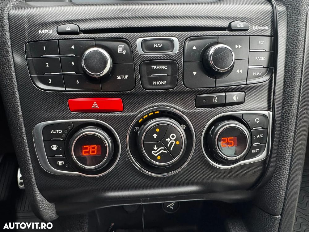 Citroën DS4 ver-hdi-110-chic - 27