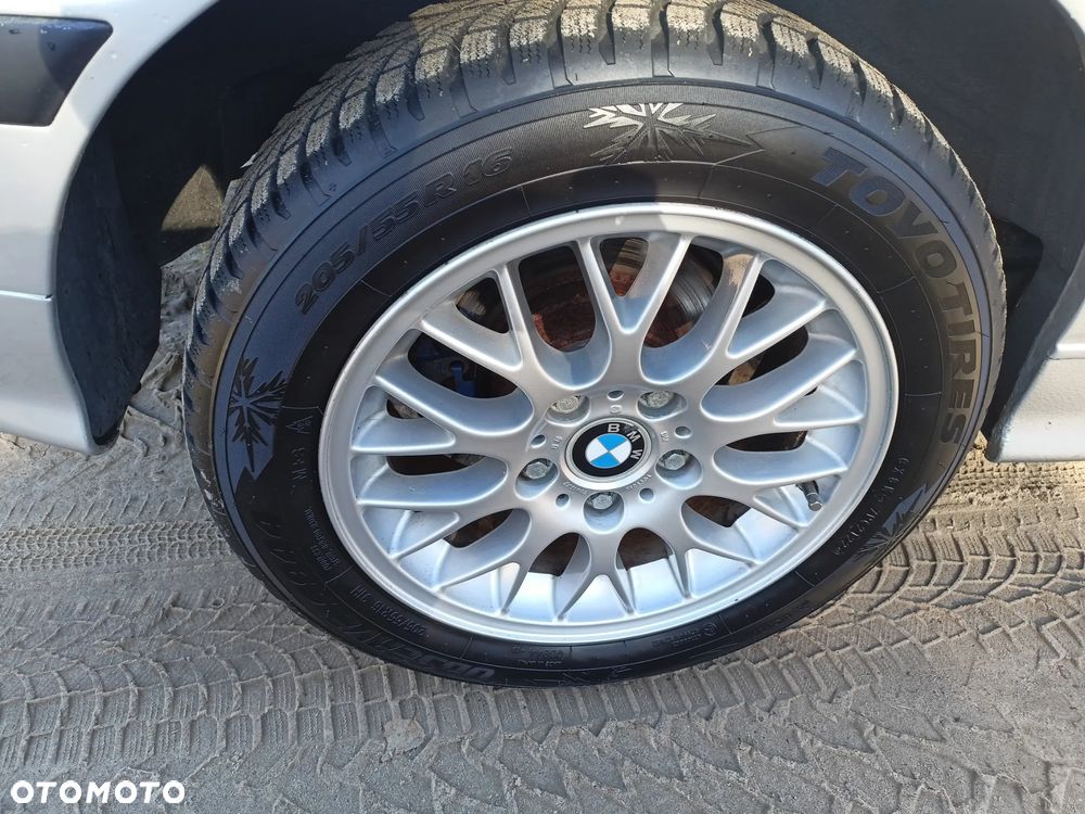 BMW Seria 3 316i - 9
