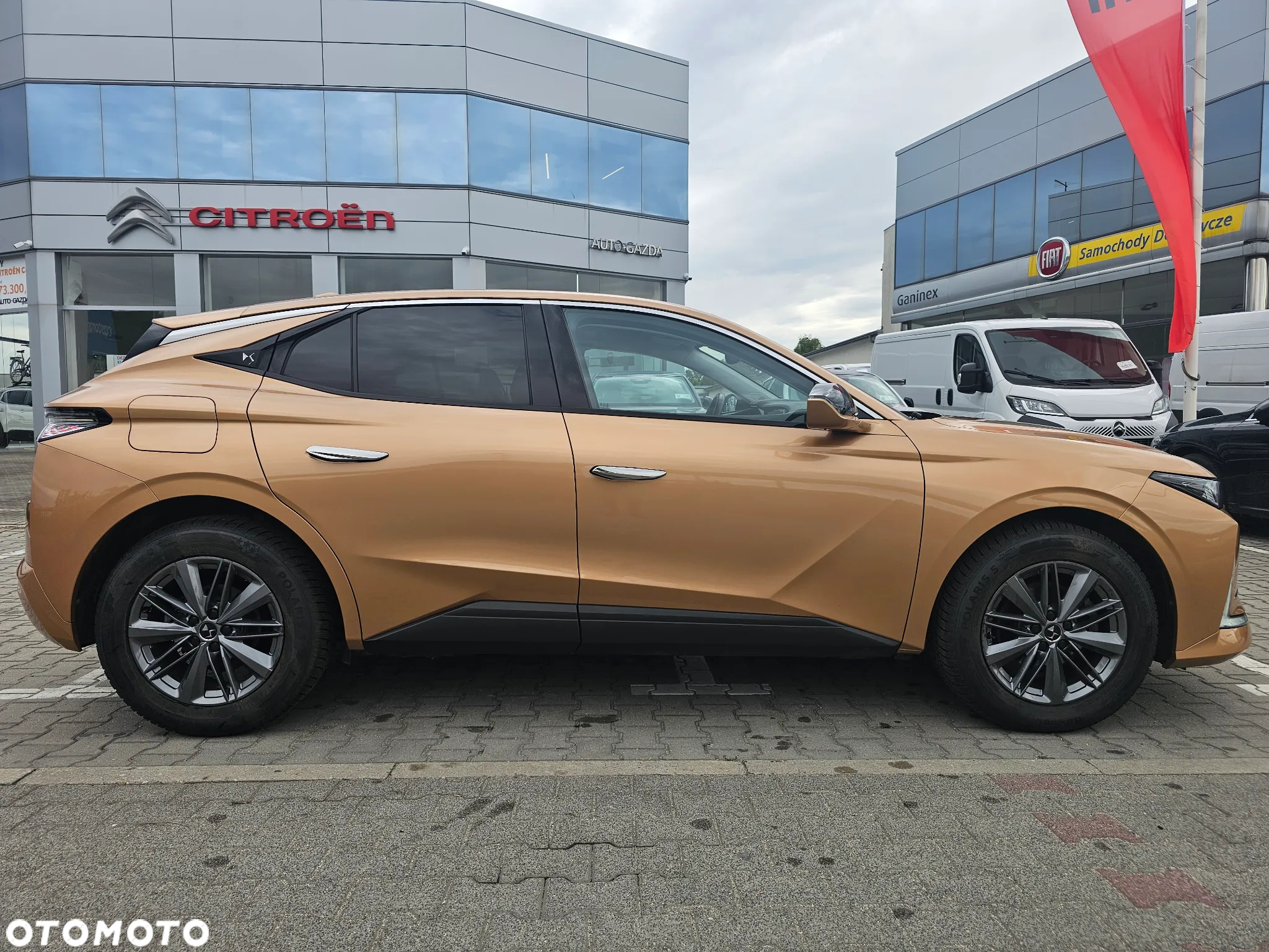 DS Automobiles DS 4 1.2 PureTech Bastille + - 6