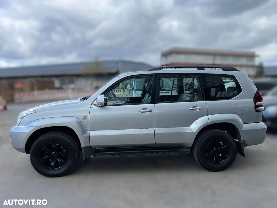 Dezmembrari / Dezmembrez TOYOTA LAND CRUSIER - 2