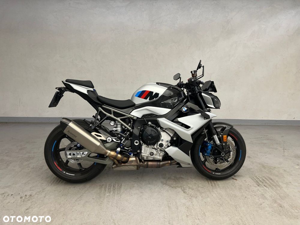 BMW S - 2
