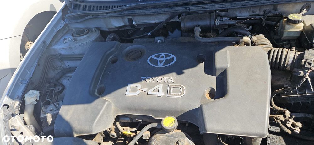 TOYOTA COROLLA E12 2.0 D4D 1CD-FTV 01 - 04 - SKRZYNKA BEZPIECZNIKÓW BSM BSI - 24