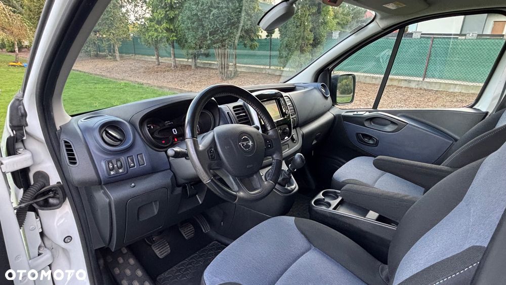 Opel Vivaro L2H1 2.9t Elegance - 11