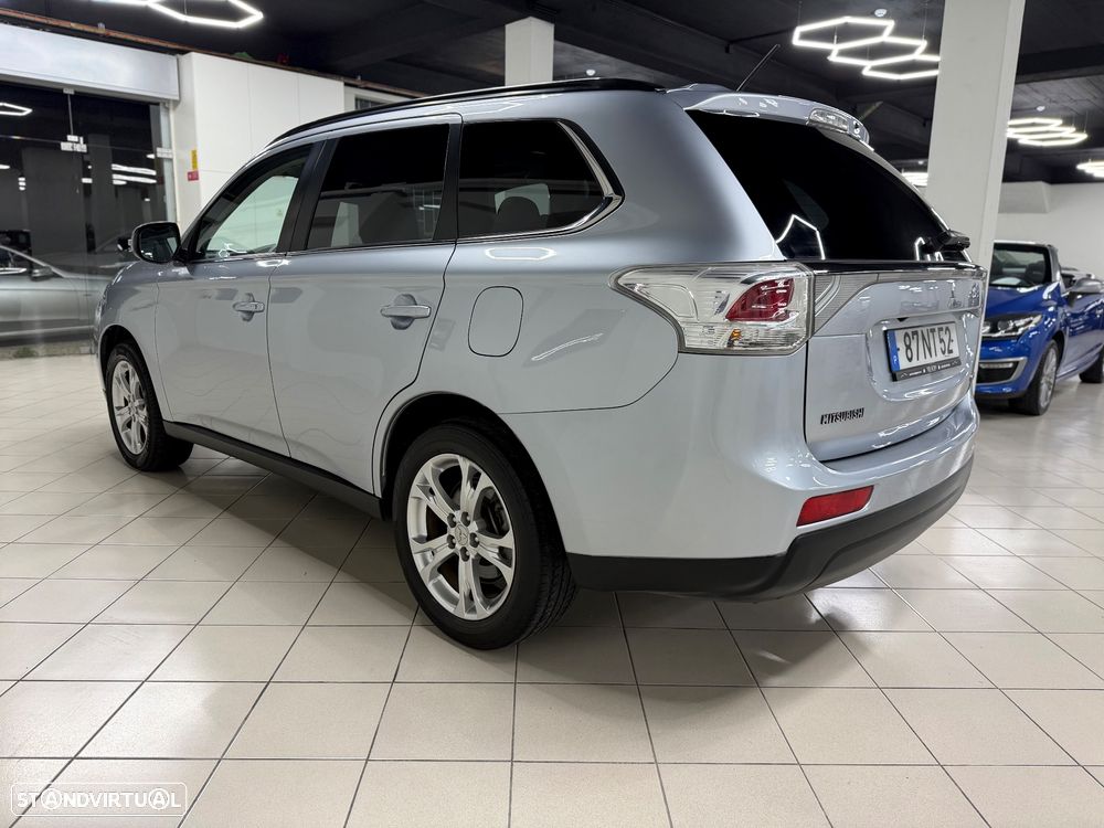Mitsubishi Outlander 2.2 DI-D Intense - 9
