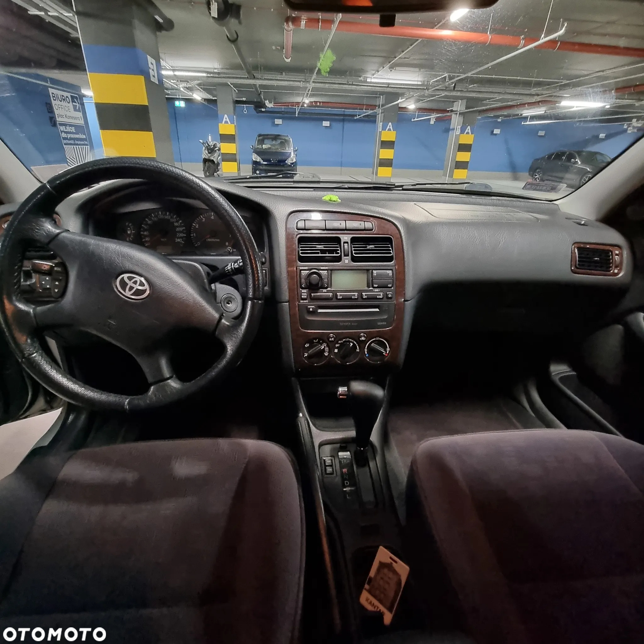 Toyota Avensis 2.0 VVT-i Sol - 8