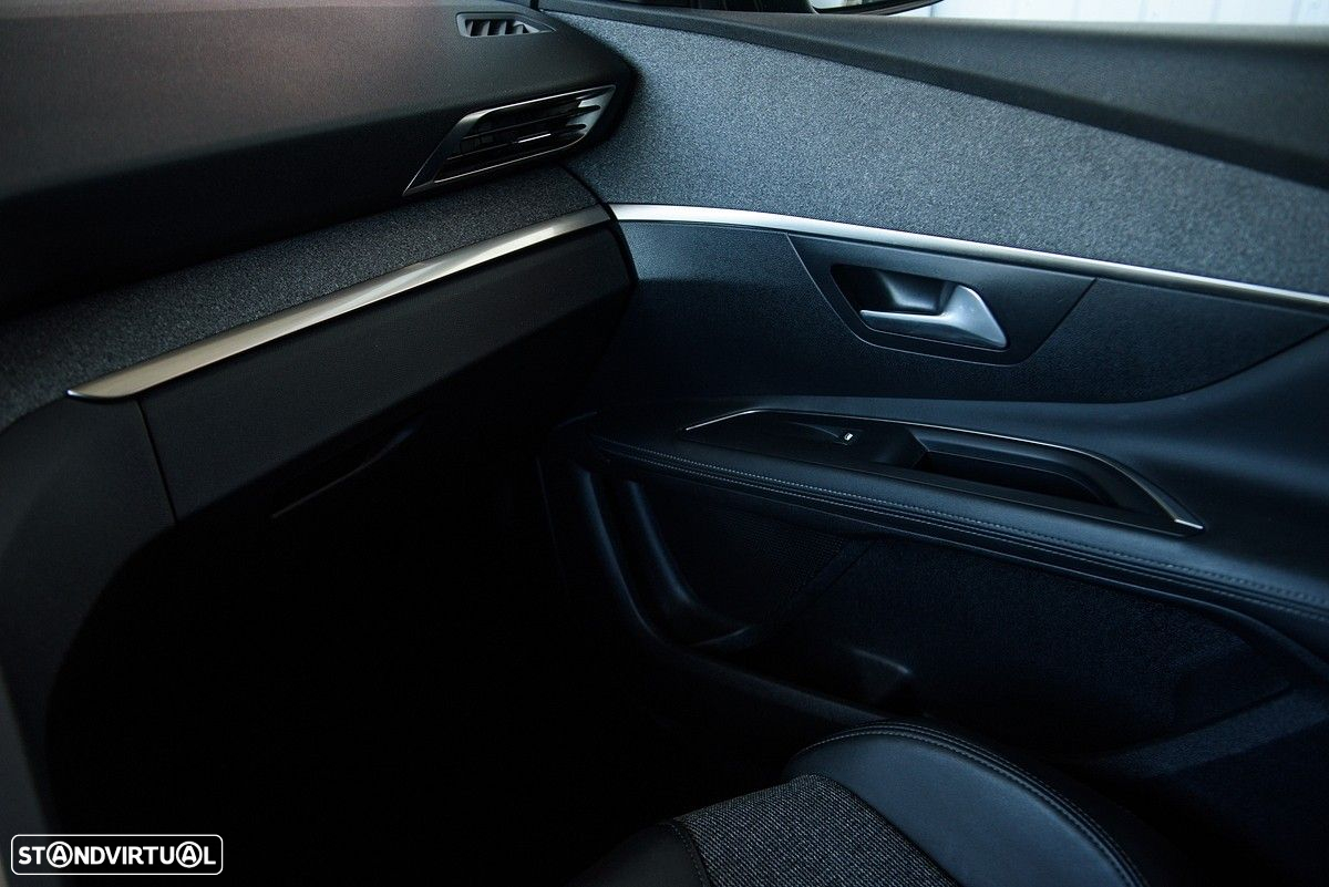 Peugeot 3008 1.2 PureTech Allure Pack EAT8 - 56