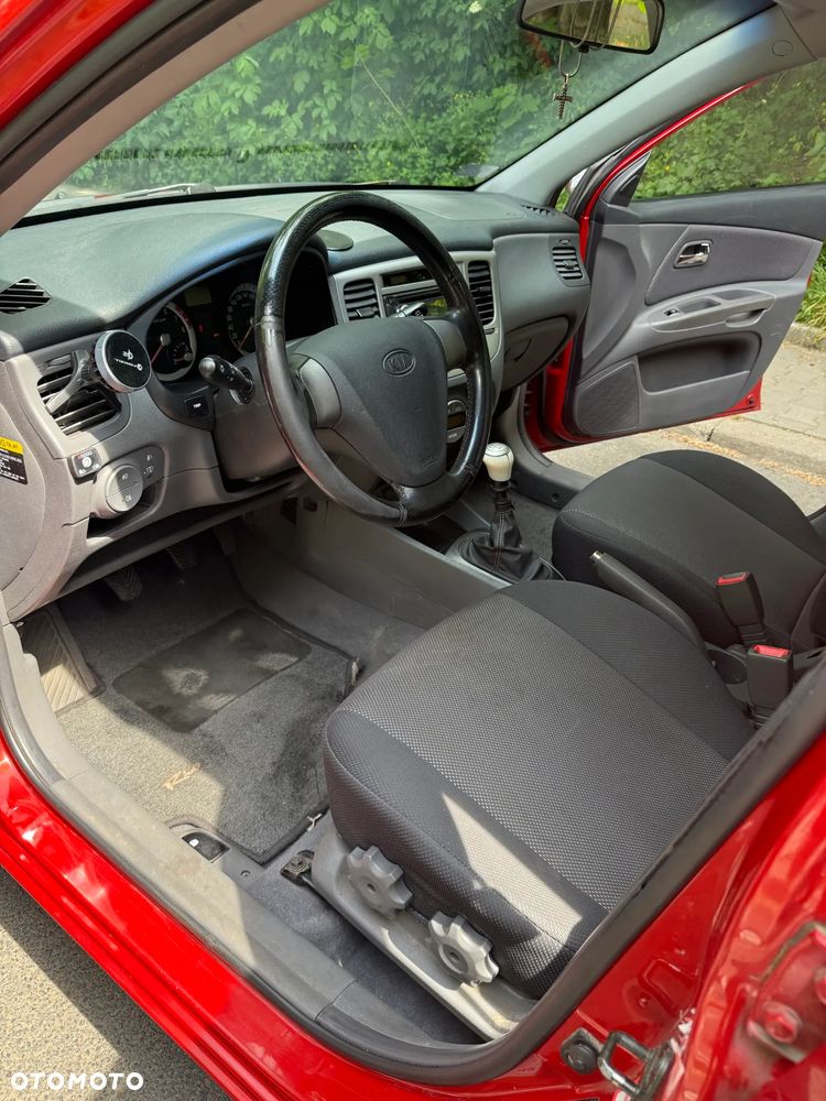 Kia Rio 1.6 Sport - 11