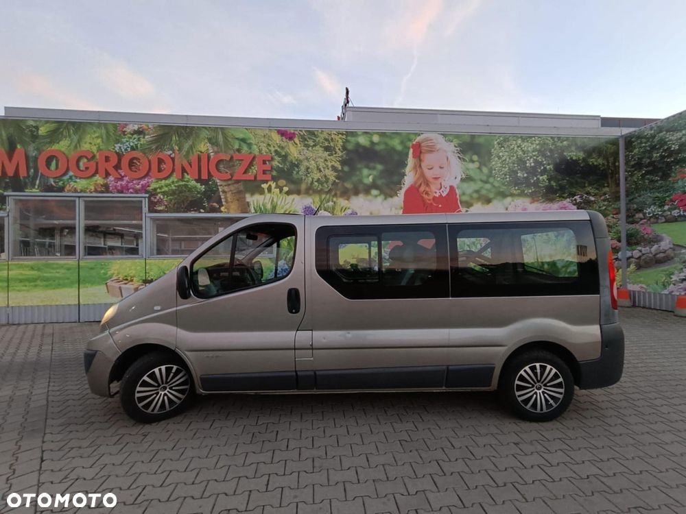 Renault Trafic - 1