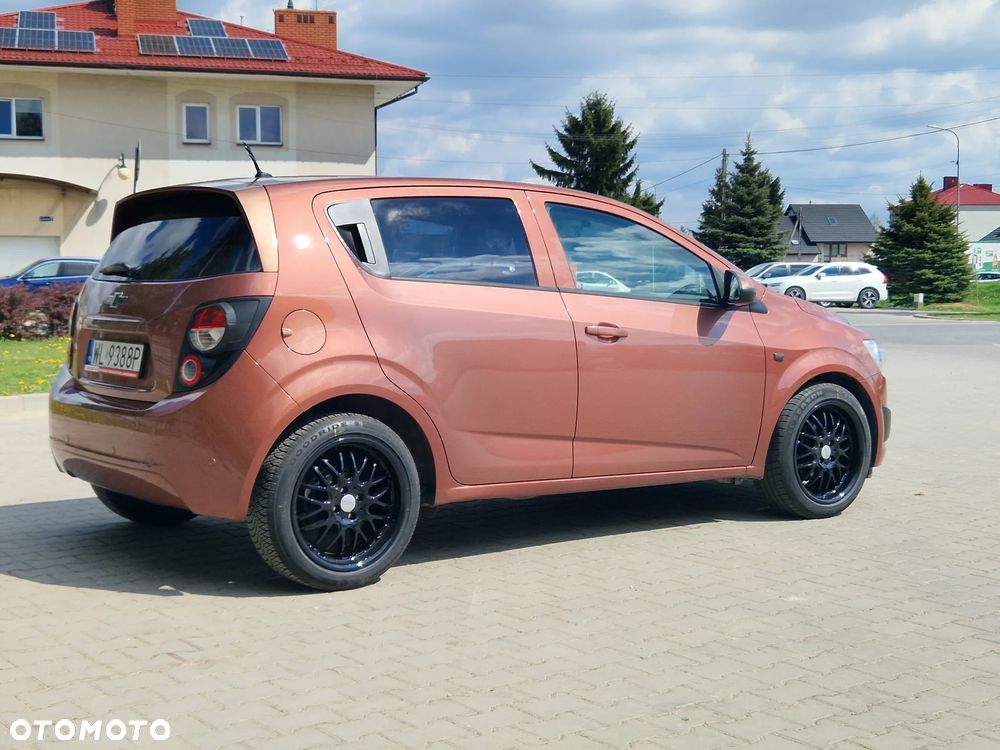 Chevrolet Aveo 1.4 LT - 8