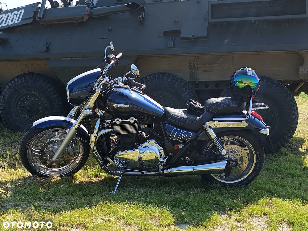 Triumph Thunderbird - 16