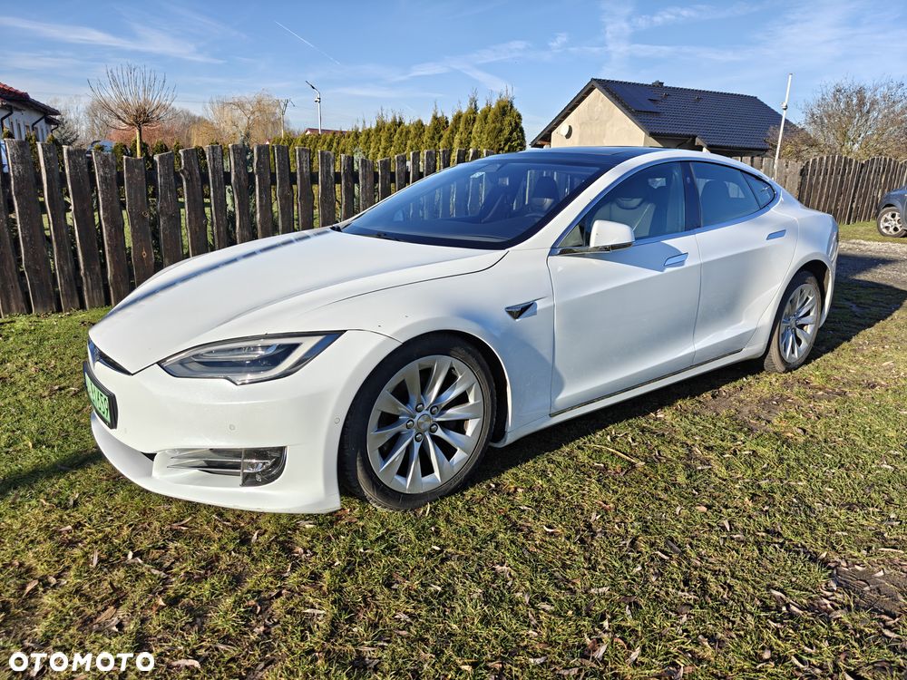 Tesla Model S Long Range Plus - 3