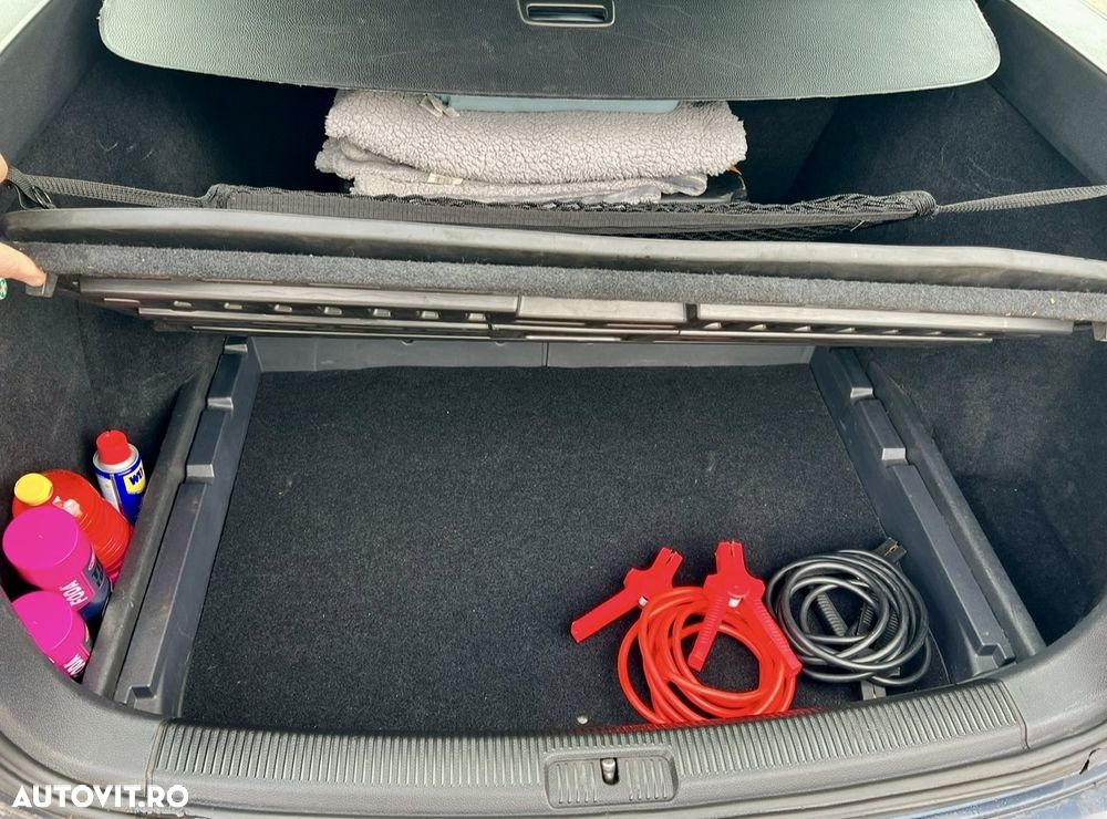 Volkswagen Golf 2.0 TDI Comfortline DSG - 33