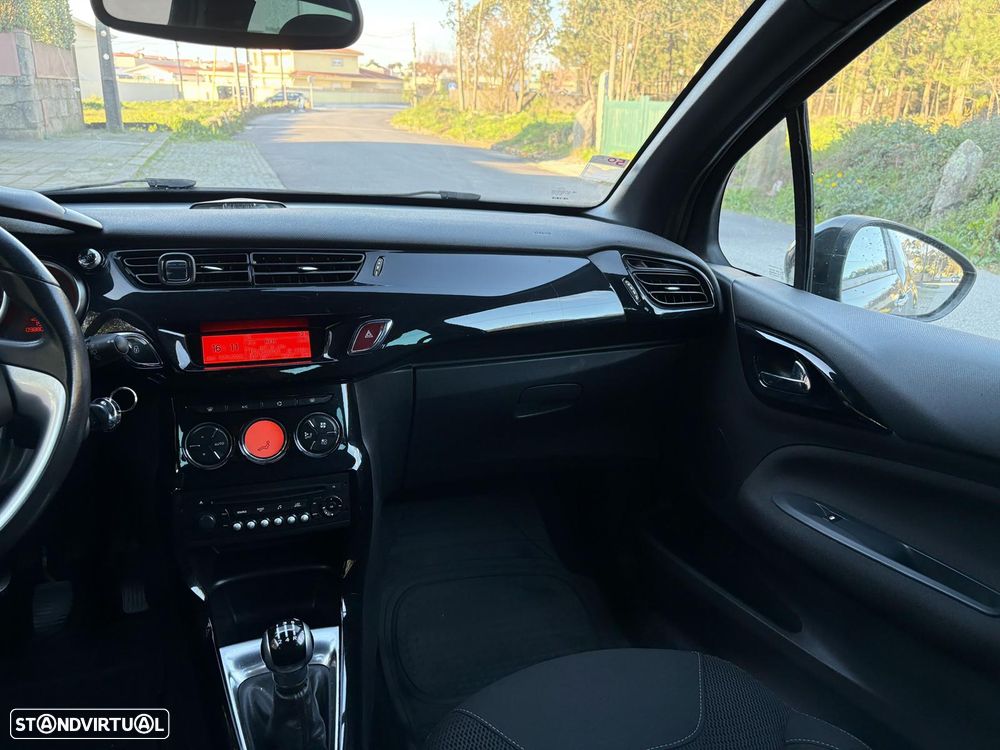 Citroën DS3 1.6 e-HDi So Chic - 19