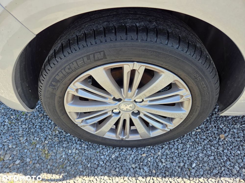 Peugeot 208 PureTech 110 Stop & Start Active - 19