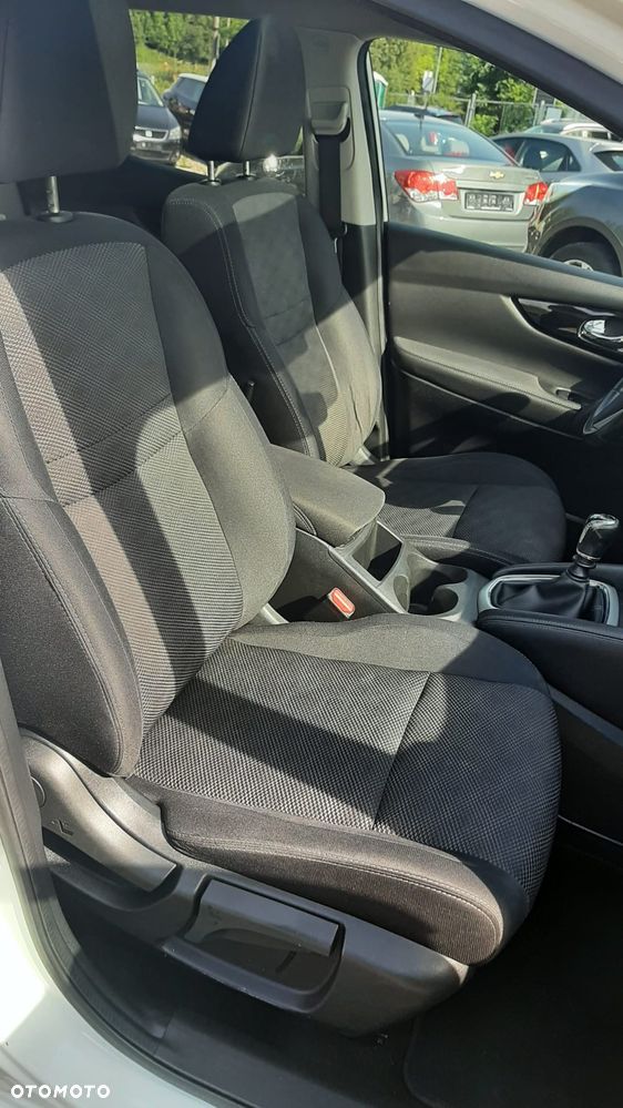 Nissan Qashqai 1.5 dCi DPF 360 - 15
