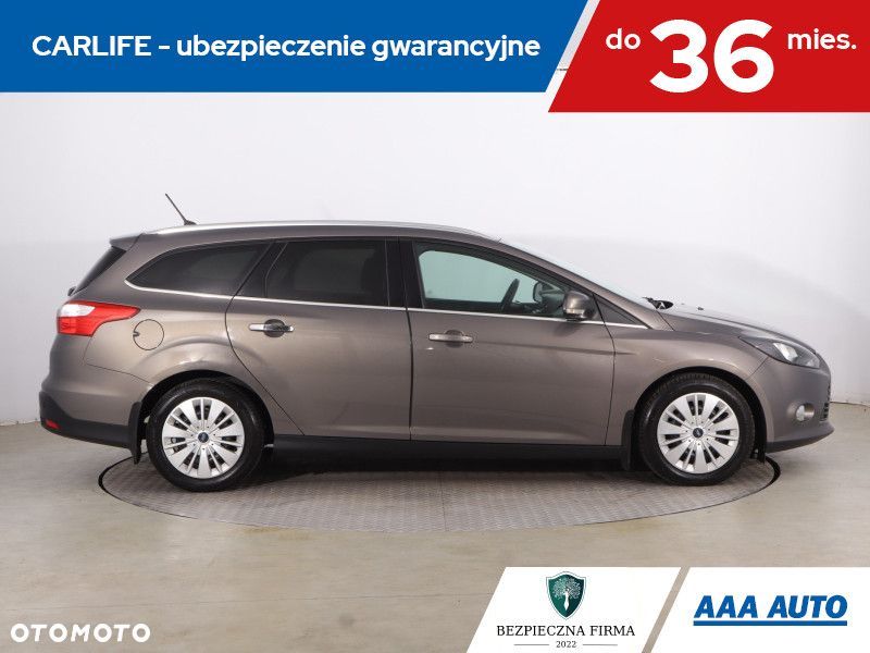 Ford Focus SW - 8