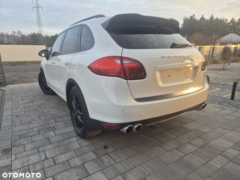 Porsche Cayenne - 4