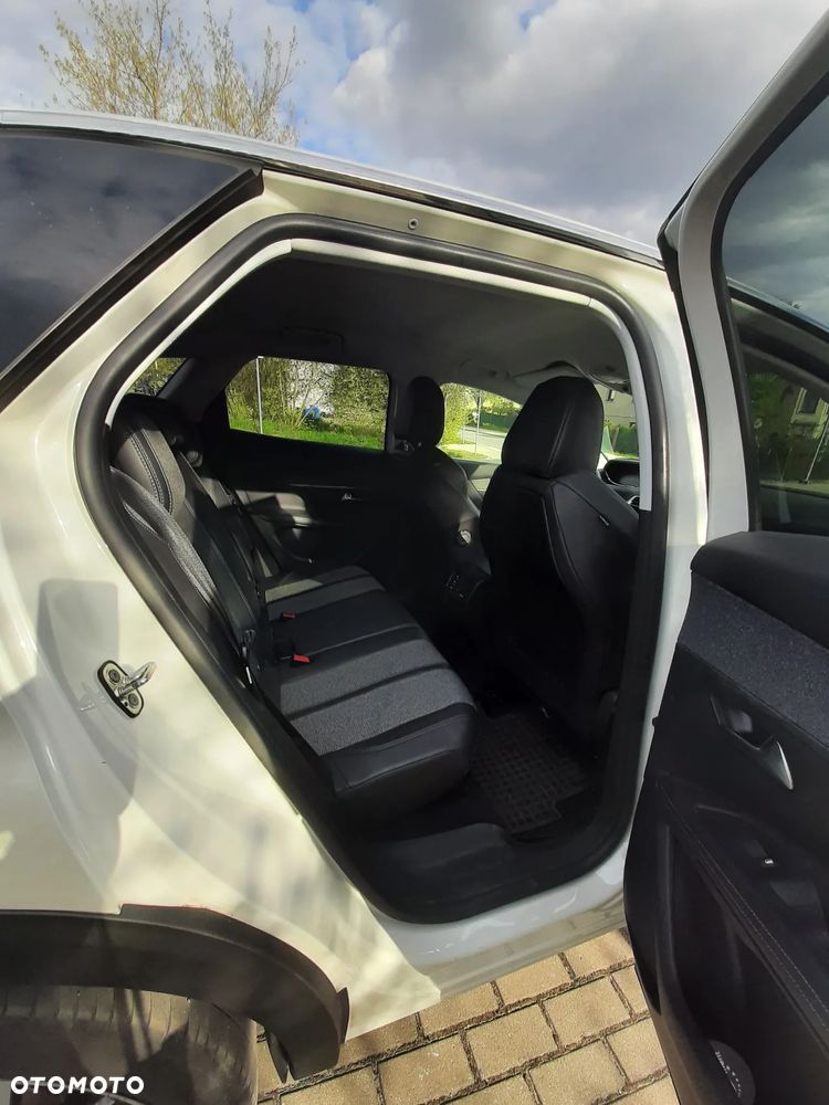 Peugeot 3008 1.2 PureTech Allure S&S - 4