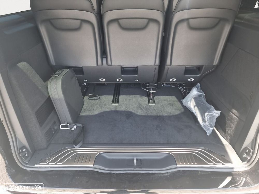 Mercedes-Benz EQV 300 - 13