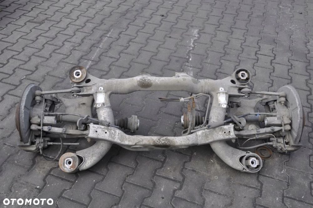 E65 4.8 V8 367KM ZAWIESZENIE TYŁ BELKA SANKI PÓŁOŚ - 1