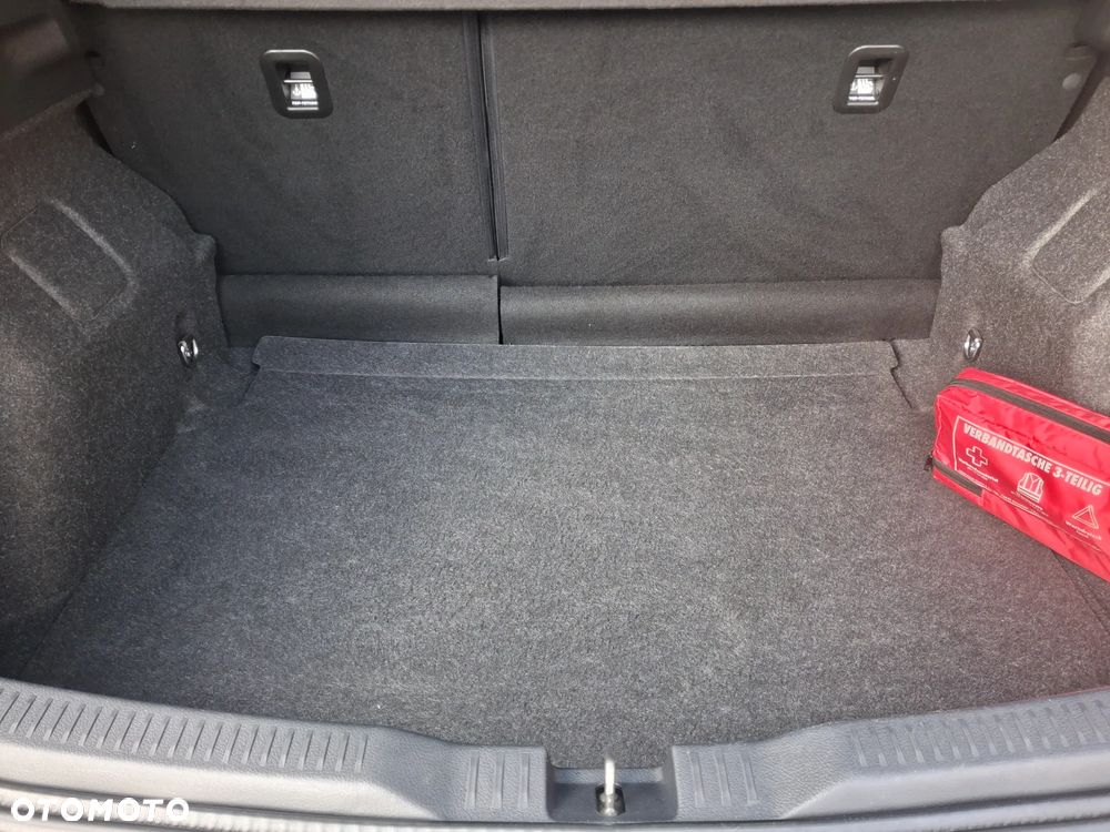 Toyota Auris 1.6 Executive - 9