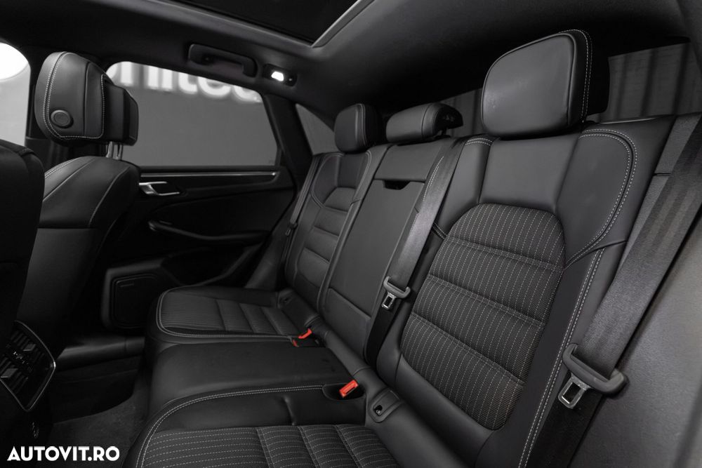 Porsche Macan - 32