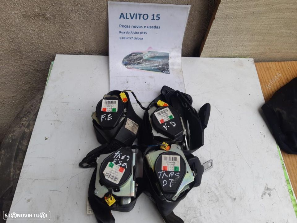 cintos jogos da frente e tras Skoda Superb 2010 - 1