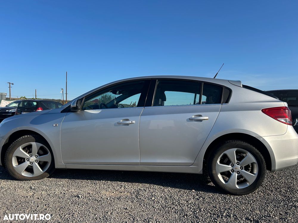 Chevrolet Cruze - 24